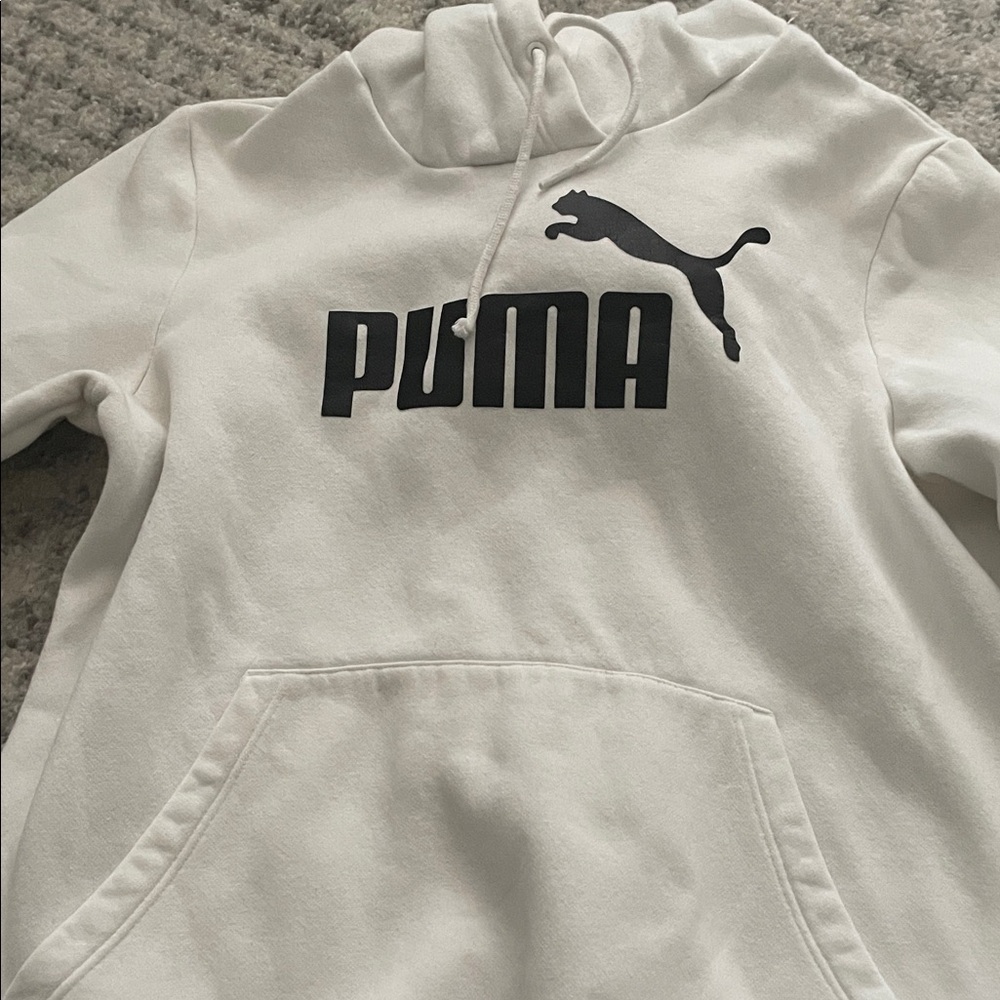 Puma Classic White Hoodie with Black Logo. Kids Large